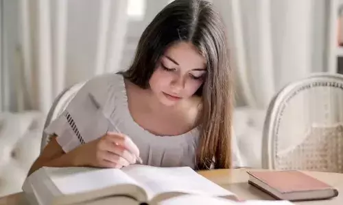 बोर्ड एग्ज़ाम की टेंशन छोड़ो, अभी से स्मार्ट तैयारी शुरू करो