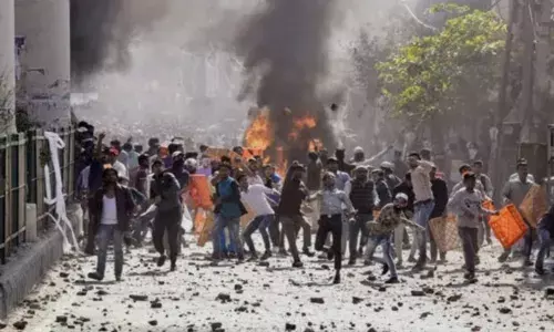 राष्ट्रीय एकता को फिर चुनौती