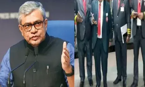 सरकार का बड़ा फैसला:रेल अधिकारी अब नहीं पहनेंगे काला कोट