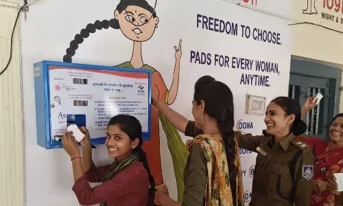 मध्य प्रदेश के सभी महिला थानों में लगी सेनेटरी नैपकिन वेंडिंग मशीनें