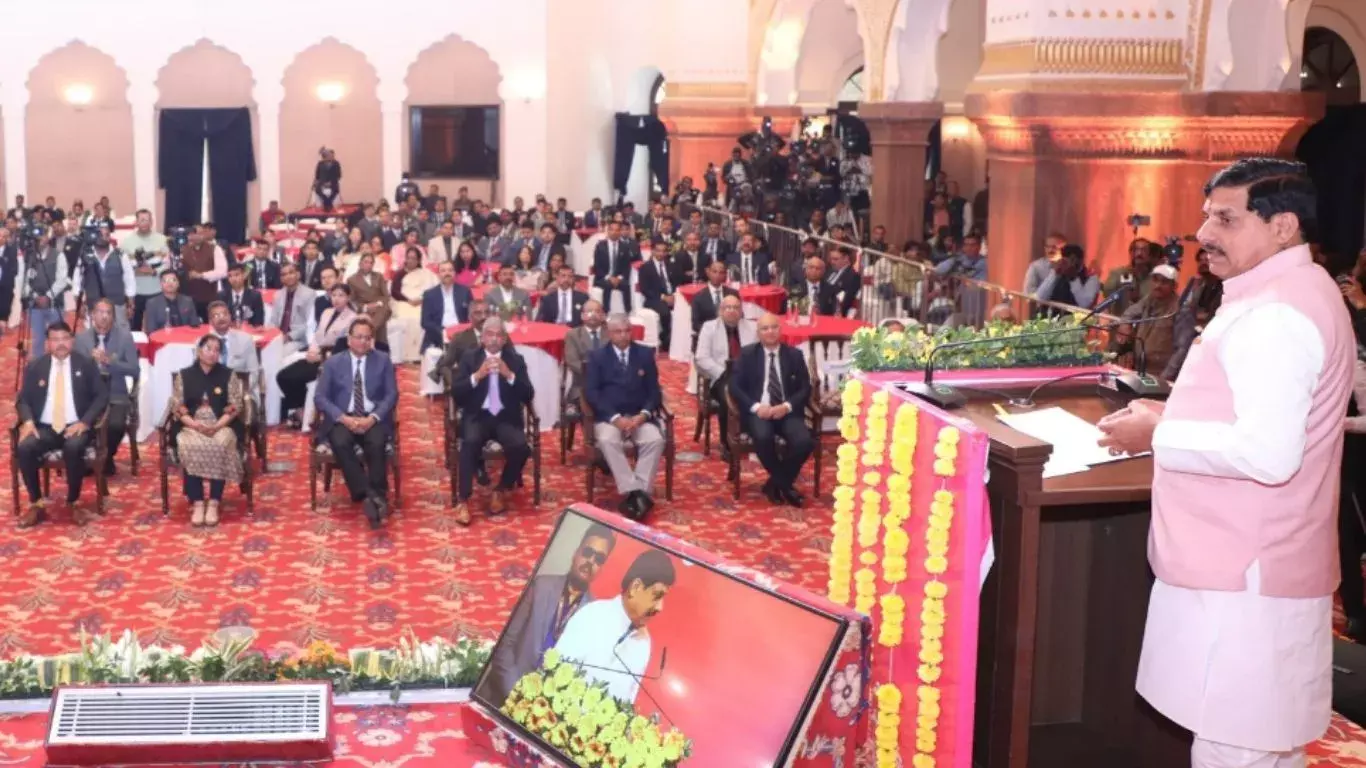 सीएम मोहन यादव ने IPS सर्विस मीट का किया शुभारंभ, बोले MP में संगठित अपराध के लिए कोई जगह नहीं सीएम मोहन यादव ने IPS सर्विस मीट का किया शुभारंभ, बोले MP में संगठित अपराध के लिए कोई जगह नहीं