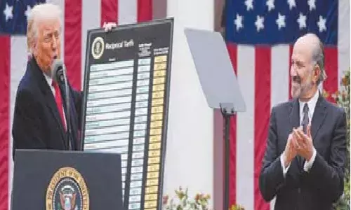 ट्रम्प 2.0 का एक साल: टैरिफ से दुनिया बेहाल, अमेरिका इतिहास दोहरा रहा