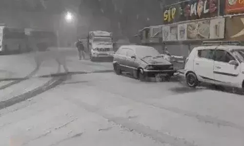 राजस्थान-UP में बारिश, शिमला-मनाली में बर्फबारी: श्रीनगर एयरपोर्ट ठप, वैष्णो देवी यात्रा पर ब्रेक