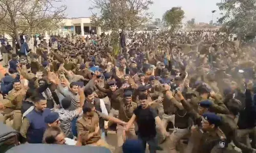 शांति की जीत पर पुलिस का जश्न, भोजशाला में शांतिपूर्ण तरीके से एक साथ हुई पूजा और नमाज