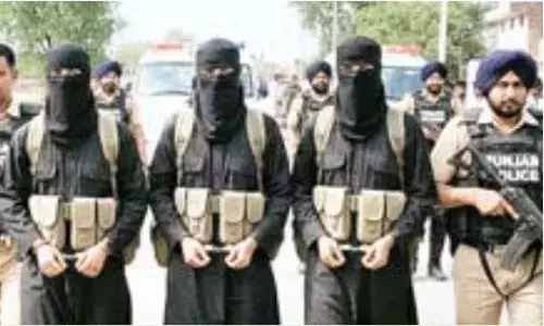 गणतंत्र दिवस से पहले बड़ी साजिश नाकाम, 2.5 किलो RDX के साथ 4 आतंकी गिरफ्तार