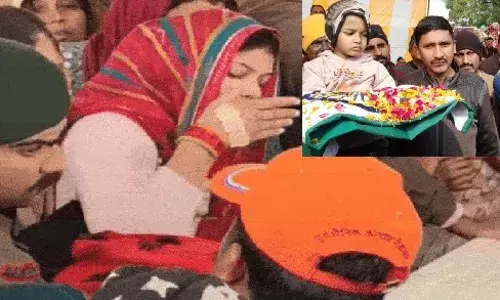 भिंड का बलदानी: माथा चूमकर, बलाएं लेकर पत्नी ने दी विदाई, 6 साल के बेटे ने दी मुखाग्नि