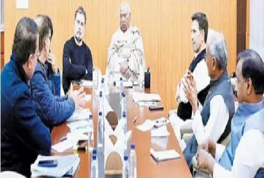 इंदौर दूषित पानी से मौतों पर, पीसीसी के रवैए से खफा कांग्रेस नेतृत्व