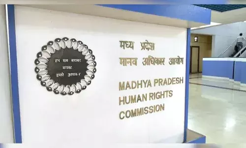 मानवाधिकार हनन के मामलों में सख्ती, 7 जिलाधीशों को राज्य मानवाधिकार आयोग का नोटिस