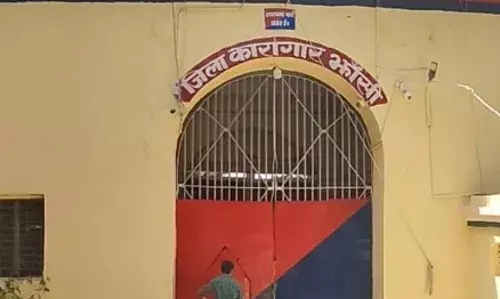 झांसी जेल में खूंखार अपराधियों का खौफ, पति व प्रेमी की जान बचाने को पत्नियां बेच रही मंगलसूत्र