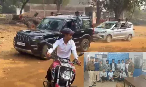 फेयरवेल पार्टी में कार स्टंटबाजी छात्रों को पड़ी भारी, 26 को ले गई पुलिस, पैरेंट्स पर FIR