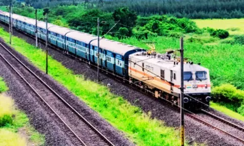 भारतीय रेलवे ने रेल यात्रियों को दी बड़ी राहत, 10 ट्रेनों से हटेगा सुपरफास्ट चार्ज