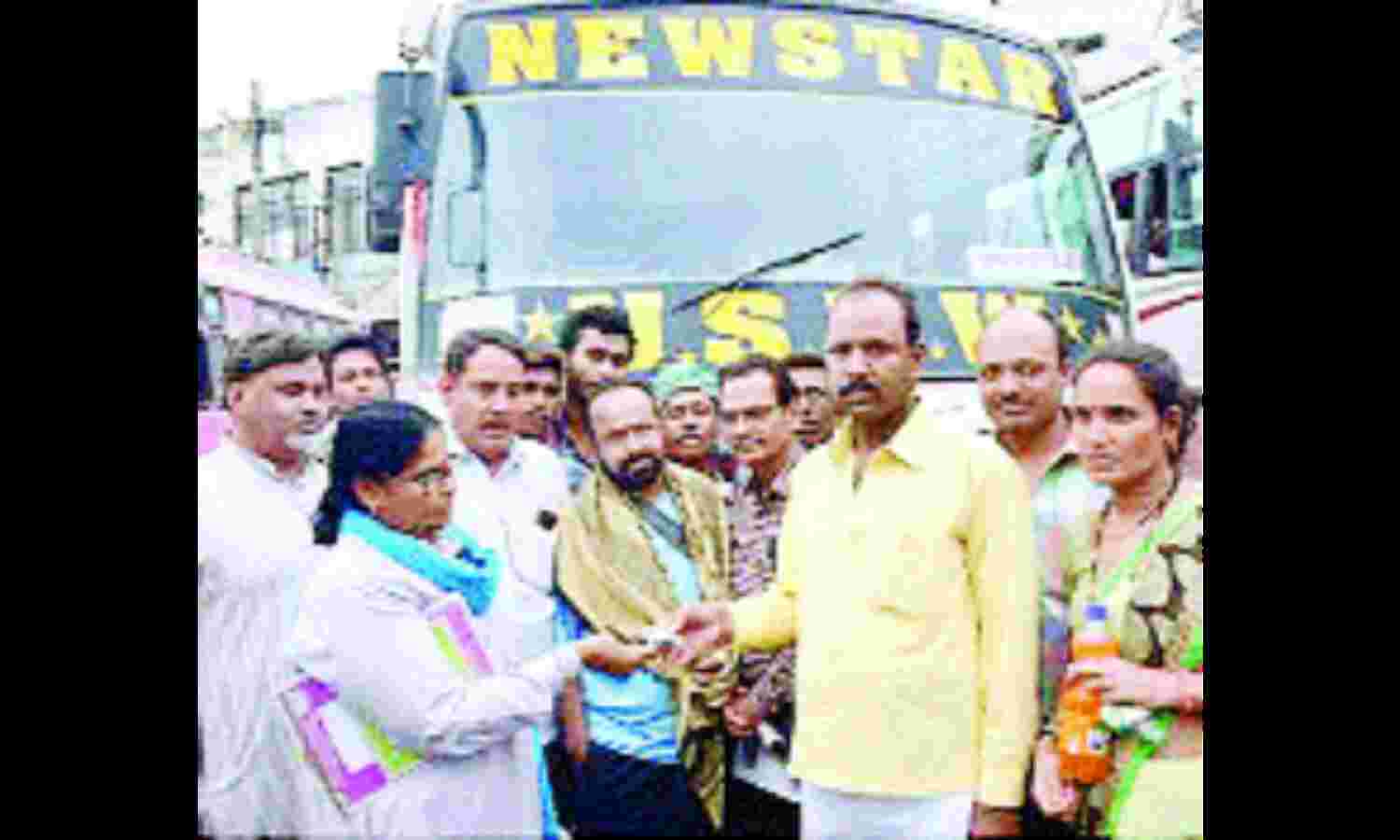 प्रदेश की पहली महिला बस कंडक्टर ने संभाली कमान