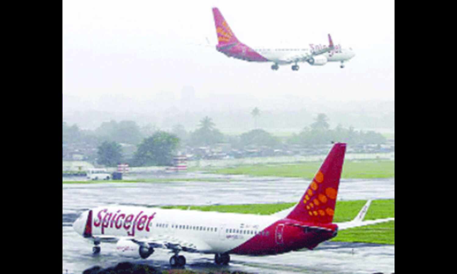 प्रदेश के आठ प्रमुख शहरों को हवाई मार्ग से जोडऩे की तैयारी प्रदेश के आठ प्रमुख शहरों को हवाई मार्ग से जोडऩे की तैयारी