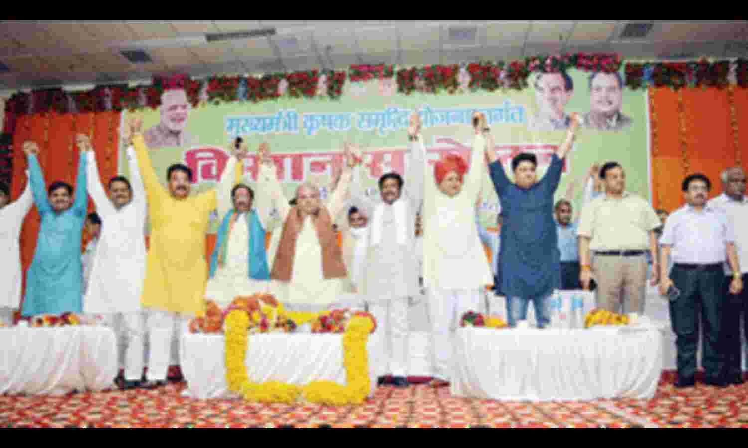 किसान हितैषी है शिवराज सरकार : तोमर किसान हितैषी है शिवराज सरकार : तोमर