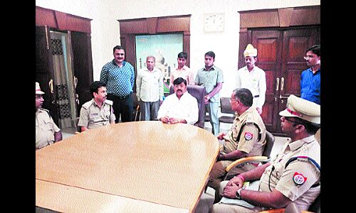 जेलों में बढ़ाई जाएंगी बैरक