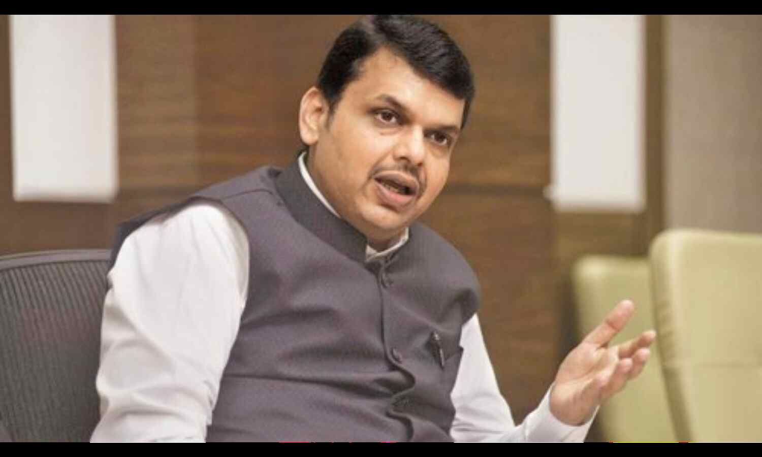 कांग्रेस के सियासी नहले पर फड़नवीस का दहला