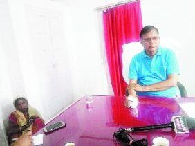 डाक घर में जमा किए थे 50 हजार, रह गए 20 हजार