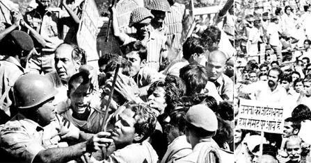 संविधान की दुहाई वे दे रहे हैं जिन्होंने लोकतंत्र का गला घोंटा