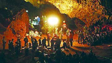 थाईलैंड : गुफा में फंसे फुटबॉल खिलाडिय़ों का सुराग नहीं