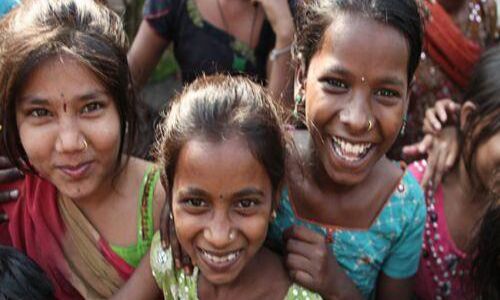 भारत में तेजी से घट रही है गरीबी