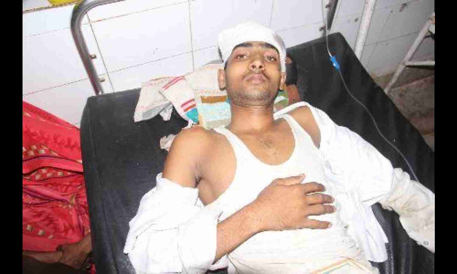 बाइक-लोडिंग की भिड़ंत में युवती की मौत, एक घायल