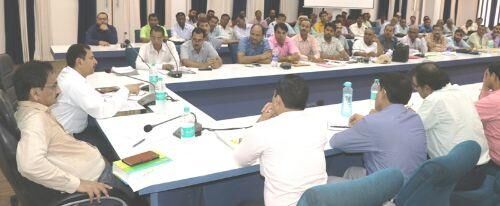 मतदाता सूची पुनरीक्षण कार्य में अनियमितता बरतने पर होगी कार्रवाई : जिलाधीश मतदाता सूची पुनरीक्षण कार्य में अनियमितता बरतने पर होगी कार्रवाई : जिलाधीश