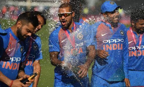 ब्रिस्टल टी-20 : इंग्लैंड को सात विकेट से हराकर सीरीज पर किया कब्जा ब्रिस्टल टी-20 : इंग्लैंड को सात विकेट से हराकर सीरीज पर किया कब्जा