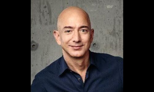 जेफ बेजोस दुनिया के सबसे अमीर व्यक्ति बने, जनिये इनकी संपत्ति जेफ बेजोस दुनिया के सबसे अमीर व्यक्ति बने, जनिये इनकी संपत्ति
