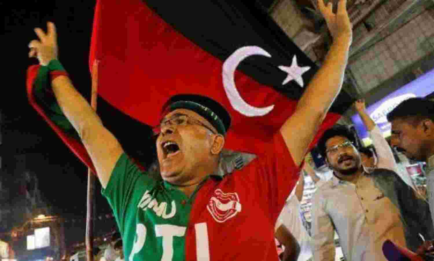 आतंकियों से मुक्ति चाहती है पाकिस्तान की जनता - इमरान को स्वीकारा, हाफिज को नकारा