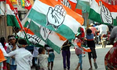 आठ और कांग्रेसियों पर लटकी पार्टी से निष्कासन की तलवार