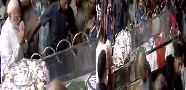 पीएम मोदी ने करुणानिधि को दी श्रद्धांजलि