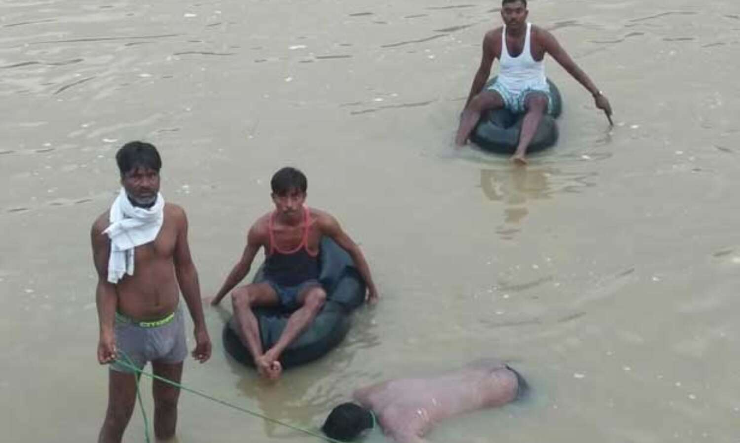 सुल्तानगढ हादसा : रेस्क्यू टीम को मिले आठ शव