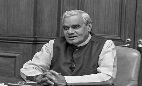 पत्रकार से लेकर भारत के प्रधानमंत्री बनने तक का सफर