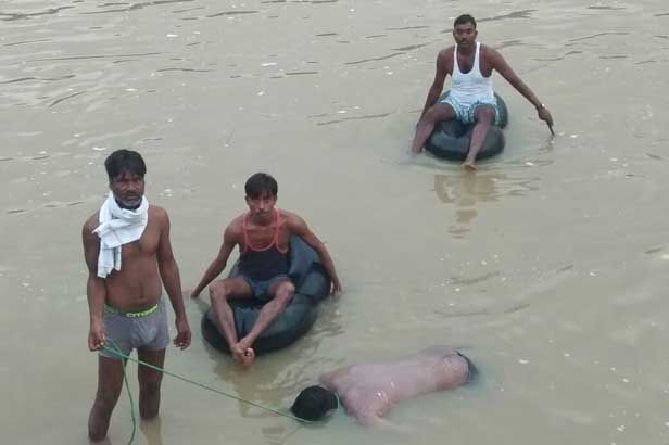 सुल्तानगढ हादसा : रेस्क्यू टीम को मिले आठ शव सुल्तानगढ हादसा : रेस्क्यू टीम को मिले आठ शव