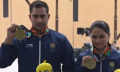 एशियाई खेलों में अपूर्वी-रवि ने भारत को दिलाया पहला पदक
