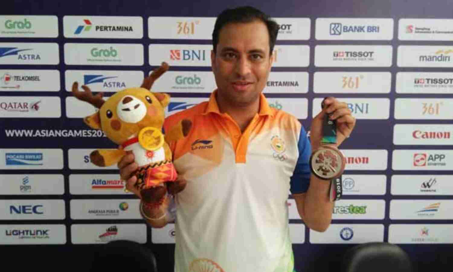 Asian Games 2018 : संजीव राजपूत ने 50 मीटर राइफल थ्री पोजिशन निशानेबाजी में जीता रजत