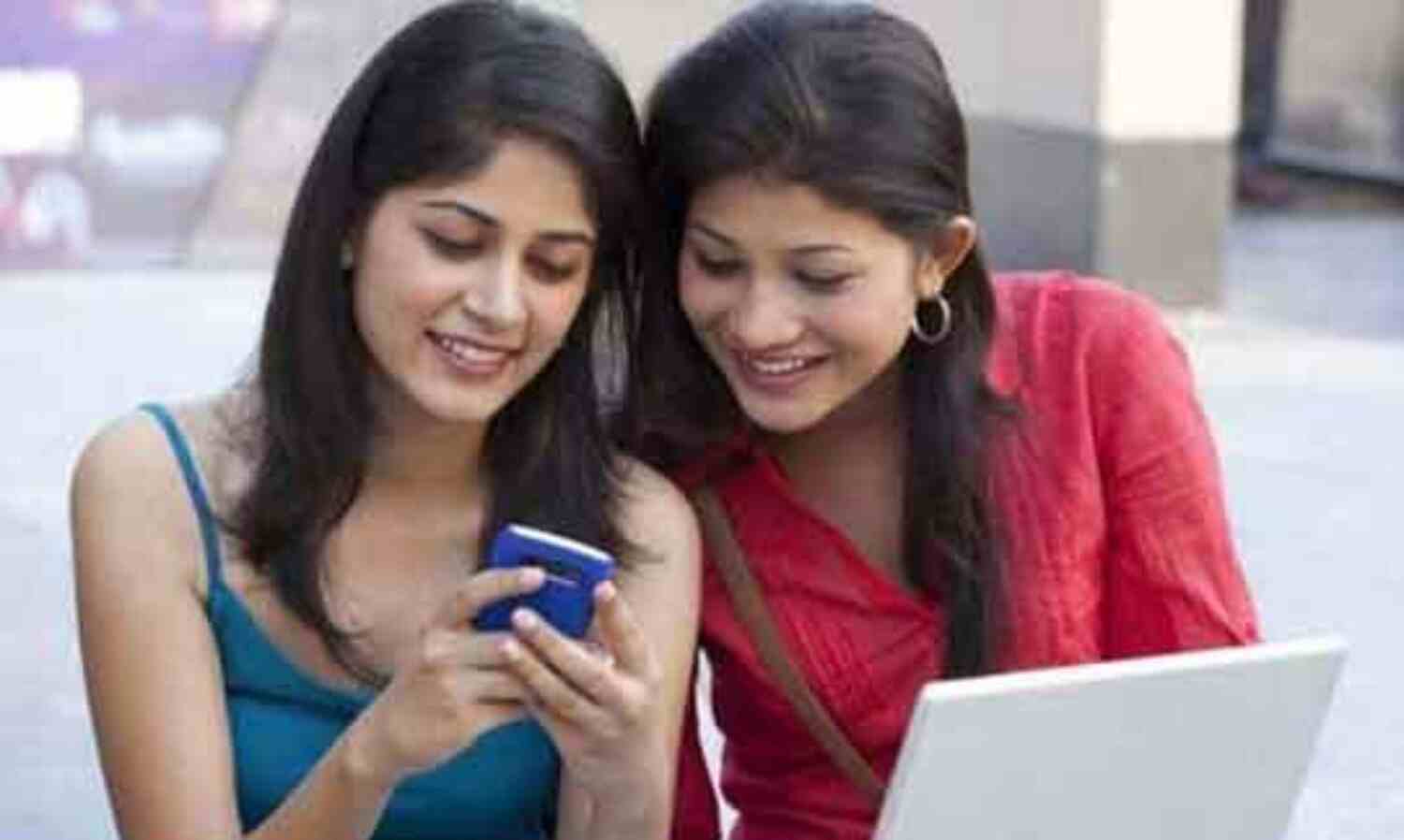 दूरसंचार ग्राहकों की संख्या बढ़ी