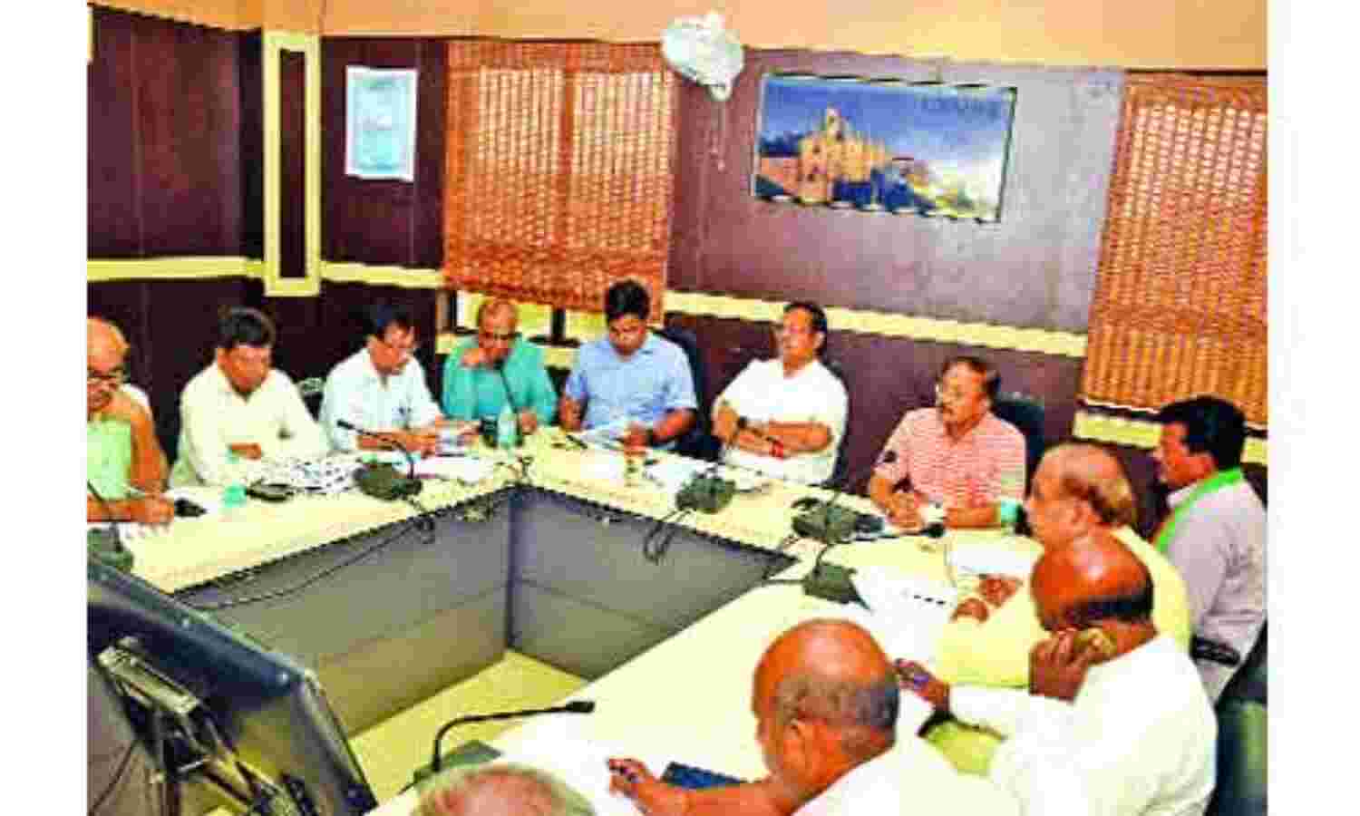 राजनीतिक दल नहीं बना सकेंगे बूथ, बीएलओ घर-घर बांटेंगे पर्चियां