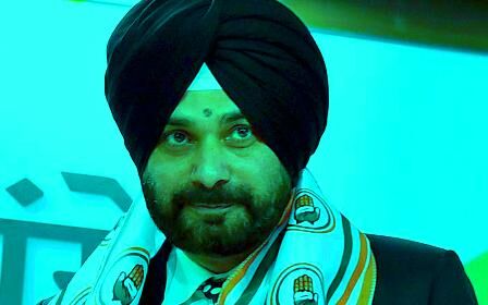 कांग्रेस नेता नवजोत सिंह सिद्धू के लिए विश्वसनीयता का संकट कांग्रेस नेता नवजोत सिंह सिद्धू के लिए विश्वसनीयता का संकट