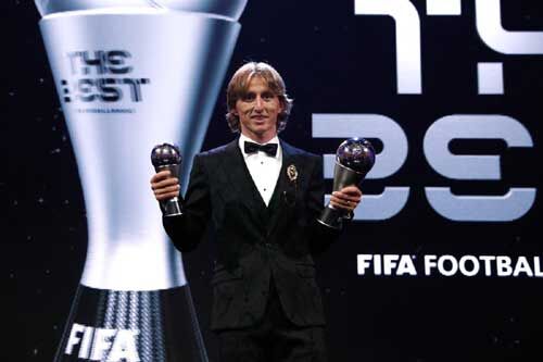 क्रोएशिया फुटबॉलर मोड्रिक ने जीता फीफा मेन्स प्लेयर ऑफ द ईयर का पुरस्कार