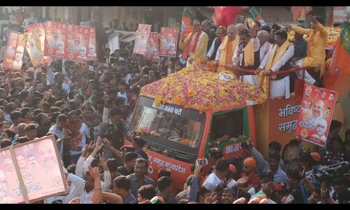 अमित शाह के रोड शो में उतरा जनसमूह, भाजपामय दिखाई दिया गुना