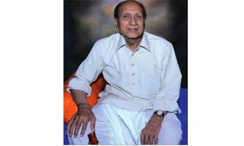 बेटों को सच्चाई के रास्ते पर चलकर समाज की सेवा करने का दिया मंत्र