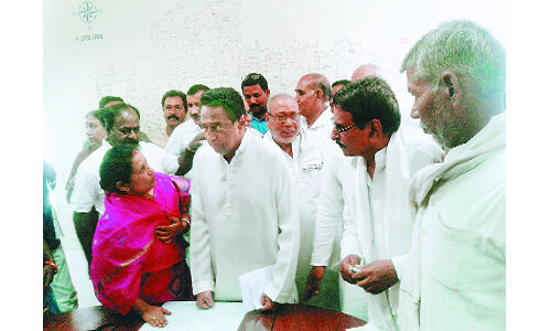 छिंदवाड़ा में कांग्रेस 55 हजार से हारती है, मैं क्या जवाब दूं