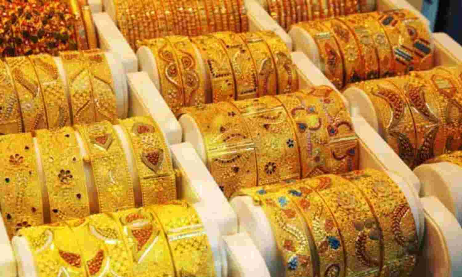 15 दिन में 1500 रुपए महंगा हो गया सोना