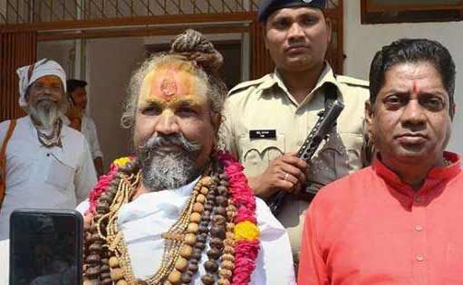 चोला बदलते कम्प्यूटर बाबा? चोला बदलते कम्प्यूटर बाबा?