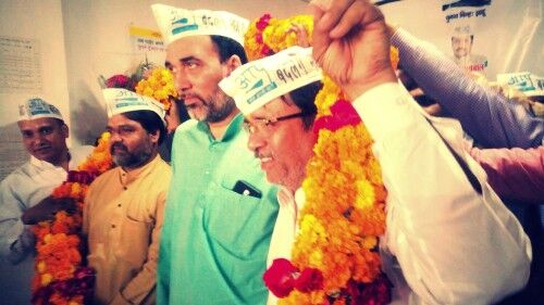 आप में शामिल हुए राम प्रकाश राजौरिया, मुरैना सीट से प्रत्याशी बनाकर बसपा ने लिया था टिकट वापस आप में शामिल हुए राम प्रकाश राजौरिया, मुरैना सीट से प्रत्याशी बनाकर बसपा ने लिया था टिकट वापस