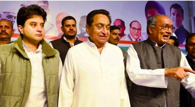 घमासान : गुर्गों को टिकट दिलाने के लिए चल रही कांग्रेस में सिर फुटौव्वल घमासान : गुर्गों को टिकट दिलाने के लिए चल रही कांग्रेस में सिर फुटौव्वल