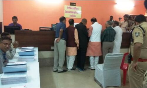 पवैया ने भरा नामांकन, कहा-जनता 28 को कांग्रेस की खुशफहमी दूर करेगी