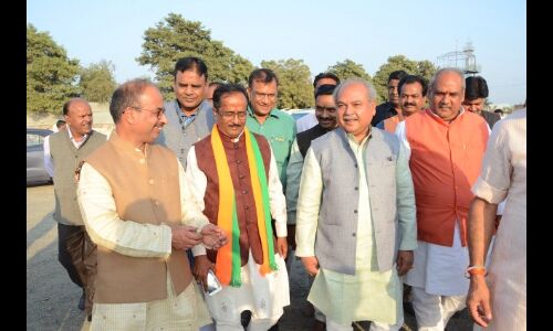 मोदी जी की सभा को बनाएं ऐतिहासिक: तोमर मोदी जी की सभा को बनाएं ऐतिहासिक: तोमर