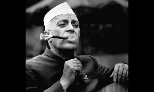 भारत को भारी पड़तीं नेहरू की ऐतिहासिक भूलें